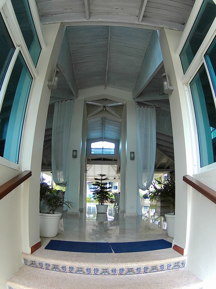 Apartments At San Marino Playa Dorada 普拉塔港 外观 照片